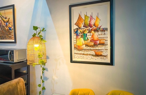 Bonifacio Global City Condo | Spacious Loft in BGC with Golf and Sunset View