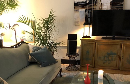 Petersburg House | Spacious Loft in Old Town center, near I 95 South Park Mall Fort Lee