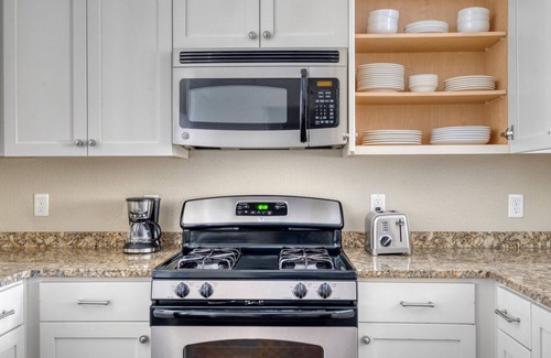 Milpitas Apartment | Spacious Milpitas 2BR w/W/D, Parking & Gym, near highways, by Blueground