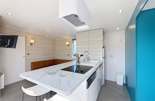 Jullouville-les-Pins House | Spacious mobile home 6 pers, 3 bdr, 2 bthr, near beach