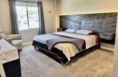 Rapid City House | Spacious, Modern, Convenient!