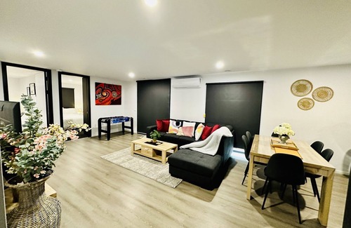 Pakenham House | Spacious modern family home
