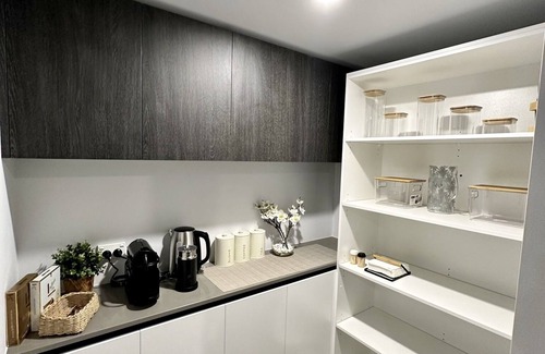 Pakenham House | Spacious modern family home