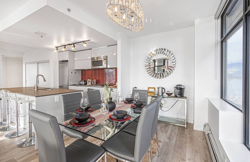 Gastown Condo | Spacious Modern High-Rise with Ocean & City Views