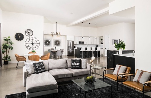 Camelback Park Estates House | Spacious & Modern Scottsdale Estate - Close to everything!