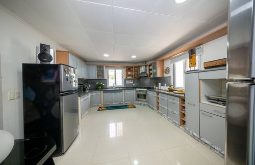 Willemstad Villa | Spacious Modern Villa with private Pool by Willemstad