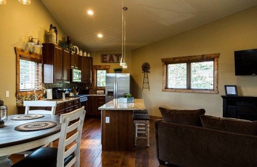 Estes Park Cabin | Spacious mountain condo. Awesome views, Jacuzzi Tub.