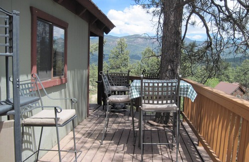 San Juan River Village House | Spacious Mountain Home, Views, Close to Skiing, Frpl. Reliable Starlinks Wifi.
