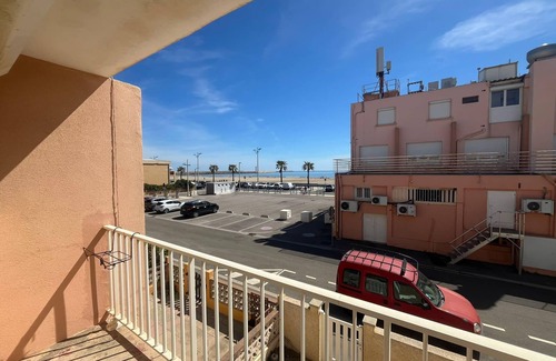 Port-la-Nouvelle Apartment | Spacious nest with sea view