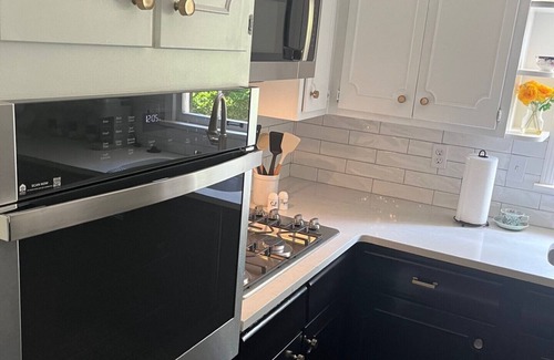 Tuscaloosa House | Spacious, newly updated, classic style close to UA campus. Sleeps 10