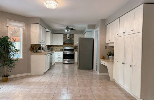 York Regional Municipality House | Spacious Newmarket Home With Everything U Need