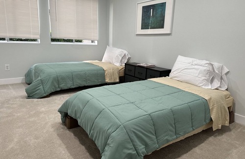 Lyon Street Apartment | Spacious OC Condo Near Disney. Pet-Friendly!