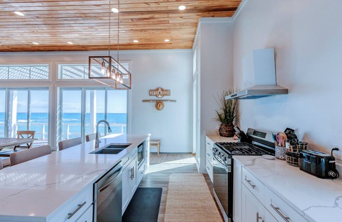 Great Guana Cay House | Spacious Ocean Front Home! Amazing Views!