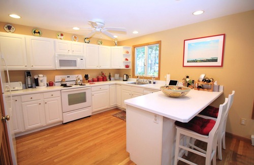 Wellfleet House | Spacious Oceanside 3BD-A/C, Sun Room, Quiet Location Close to All Wellfleet Offers