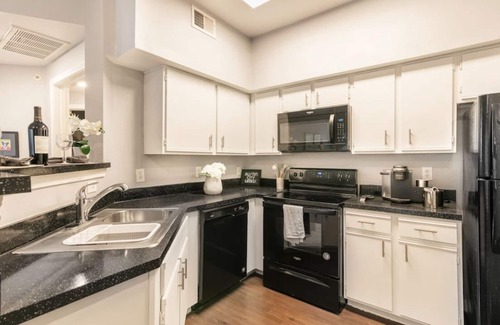 North Burnet Condo | Spacious one bedroom 1 mile from the Domain