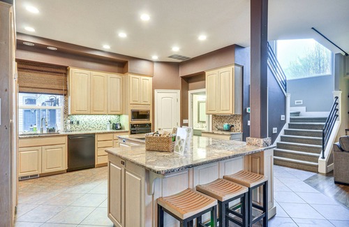 Hillsboro House | Spacious Oregon Home w/Fire Pit & Grill!