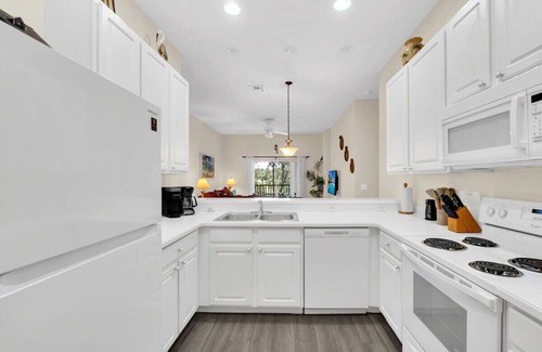 Bahama Bay Apartment | Spacious Paradise at Bahama Bay Resort
