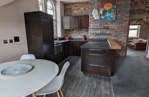 Merthyr Tydfil Apartment | Spacious Penthouse Apartment in Merthyr Tydfil