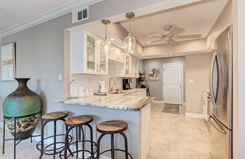 Siesta Key Condo | Spacious Penthouse Suite,3 King Beds/3 updated bath, On the Beach, Great Views!