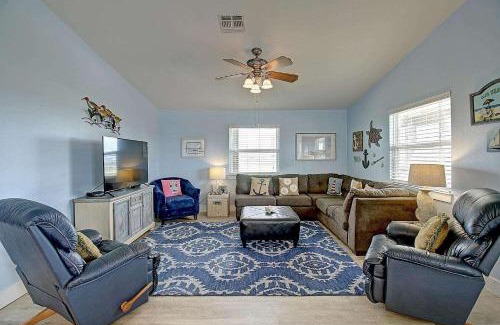 Leeward Sands House | Spacious & Pet Friendly - Game Room Sleeps 10
