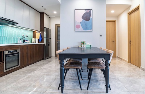 District 4 Apartment | Spacious Phu My Hung Apartment – 2 Bedrooms, City View