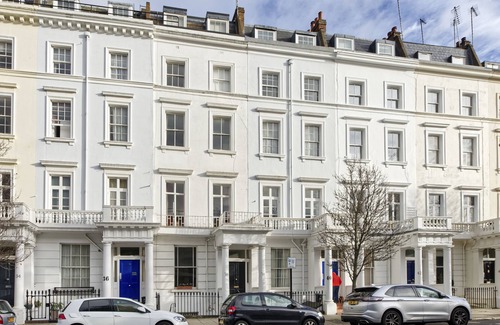 Tachbrook Apartment | Spacious Pimlico Apartment by UnderTheDoormat