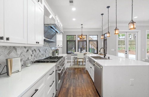 Charlotte House | Spacious Plaza Midwood 5-bedroom Dream House in Charming Charlotte