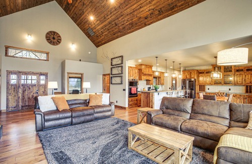 Priest River House | Spacious Priest River Retreat: 35 Mi to Schweitzer