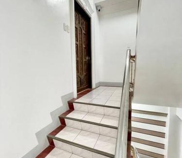 La Paz Apartment | SPACIOUS Prime Location with FREE Parking