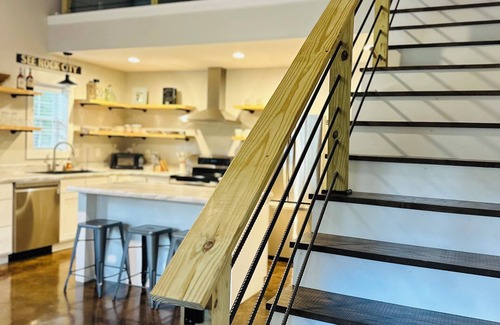 Tullahoma House | Spacious private guesthouse within minutes of Tims Ford Lake and Woods Reservoir