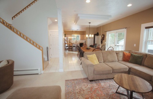 Thornton House | Spacious Private Home in White Mountains - Loon - Owl's Nest - Waterville Valley