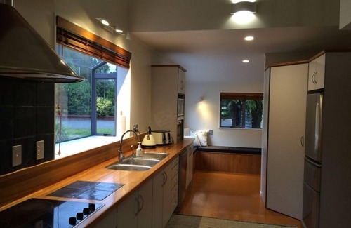 Hamilton House | Spacious Private Retreat