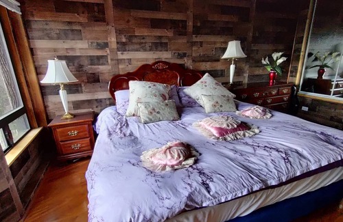 Los Gatos House | Spacious Redwood Forest Retreat Stunning View WiFi