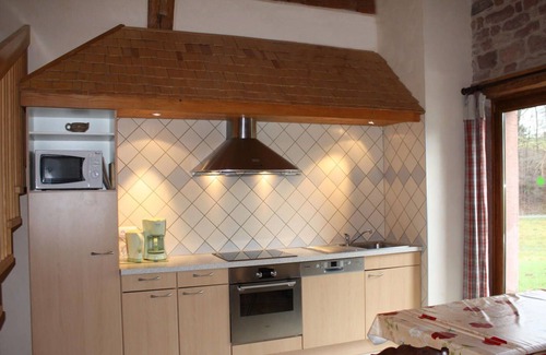 Taintrux Cottage | Spacious Renovated Farmhouse with Large Garden, Near Hiking Trails & Ski Resort