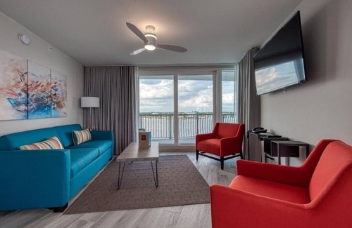 Treasure Island Hotel | Spacious Resort Suite w/Full Kitchen & Stunning Sunsets in Treasure Island