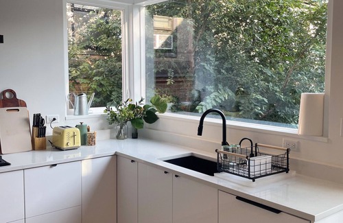 Logan Square Apartment | Spacious Retro Apartment in Logan Square