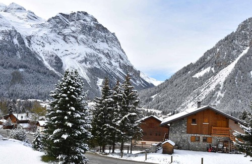 Pralognan-la-Vanoise Ski Chalet | Spacious Sunny Chalet, Ski-In/Ski-Out, Near Slopes, Stunning Terrace and Modern Amenities
