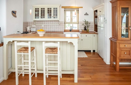 Nea Cryssi Akti Villa | Spacious Seaside Family Villa with BBQ, private garden, wonderful sunset views!