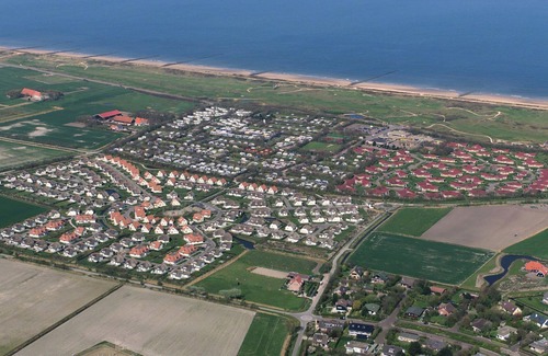 Domburg Villa | Spacious, semi-detached villa, sea at 1 km. in cosy Domburg