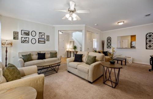 Acworth House | Spacious Serene 3BR Near LakePoint & DT Acworth