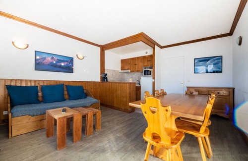 Tignes le Lac Apartment | Spacious Ski-In/Ski-Out Apartment with Balcony in Heart of Tignes le Lac