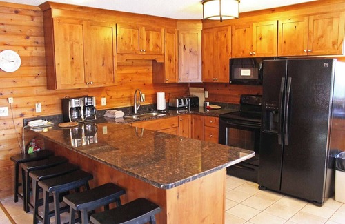 Bessemer House | Spacious, Ski-In/Ski-Out Vacation Home for Large Groups
