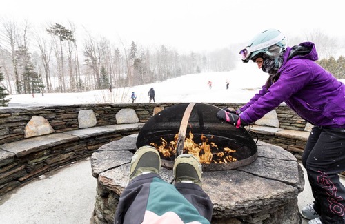 West Dover Apartment | Spacious Ski-In Suite | Sleeps 6