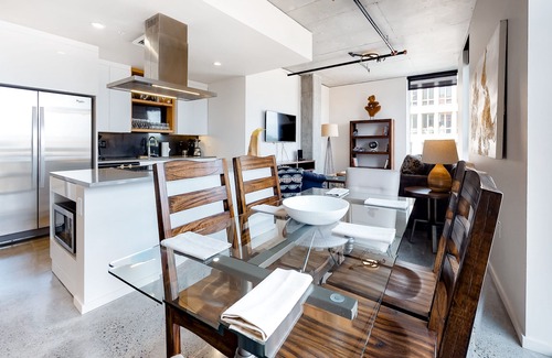Uptown Condo | Spacious & Sleek Condo with WiFi in the Heart of Alphabet District
