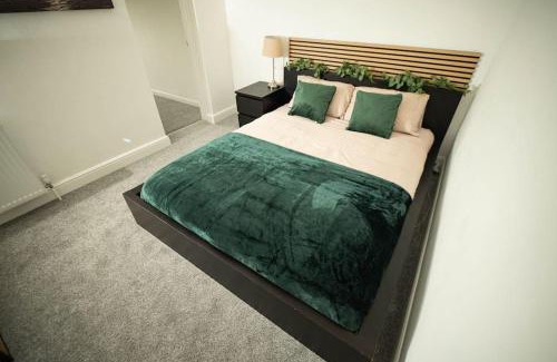 Gorleston-on-Sea House | Spacious - Sleeps 5 - Garden - Close To Sea