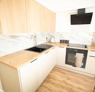 Gorleston-on-Sea House | Spacious - Sleeps 5 - Garden - Close To Sea