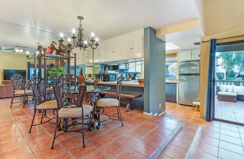 Palm Springs Condo | Spacious Spanish Style Condo in Los Pueblos+Koi Filled Lagoon+Pool&Spa - Los Pue