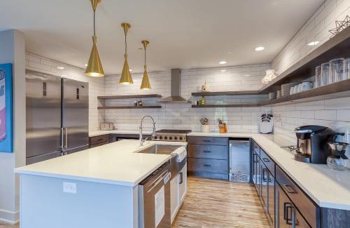 Burns Park House | Spacious & Spotless Home in A2 Walk to Big House