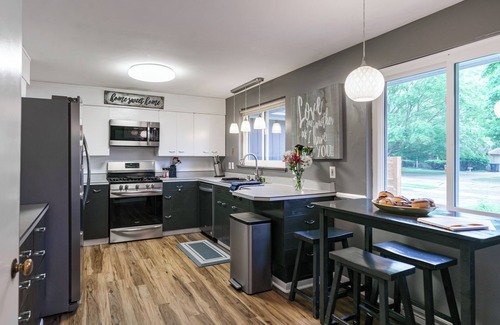 South Bend House | Spacious, Sprawling Ranch, 1 Mile From Notre Dame