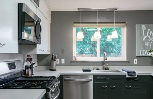 South Bend House | Spacious, Sprawling Ranch, 1 Mile From Notre Dame